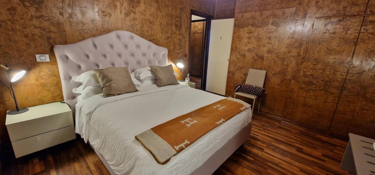 Forumguesthouse Verdi Centro Storico Parma Eksteriør bilde